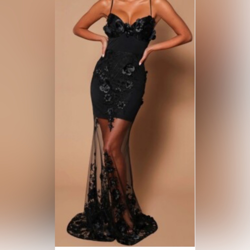 Elegant Black Floral Evening Dress